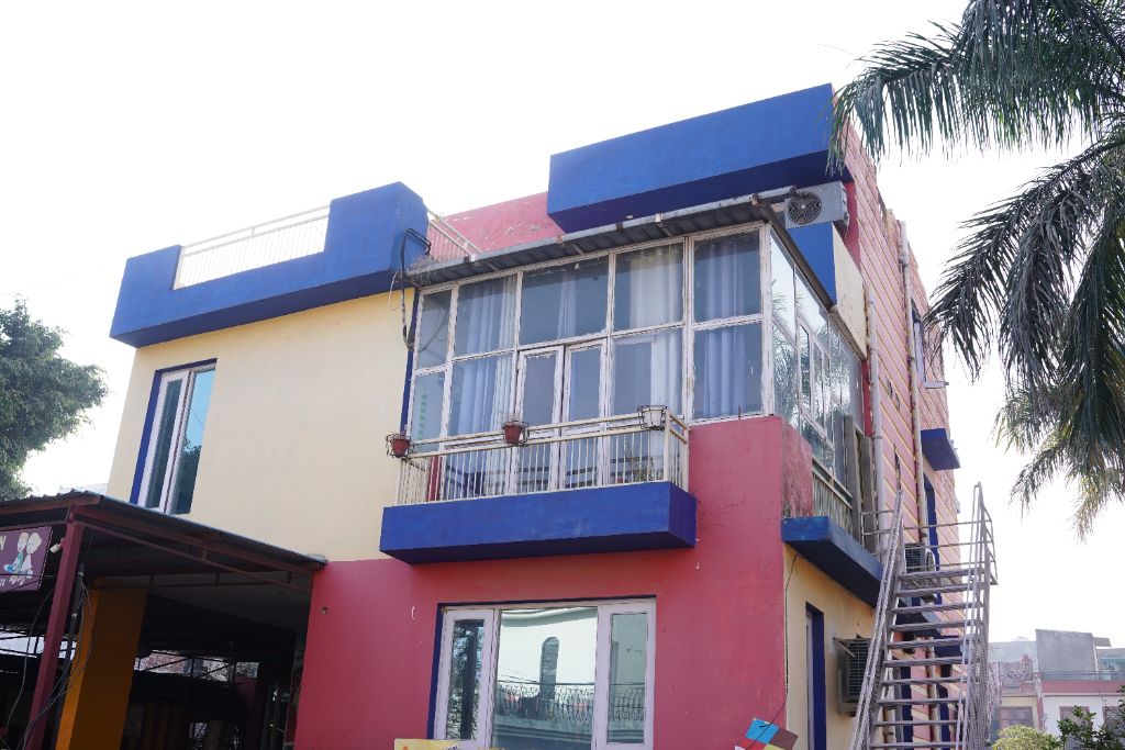 Icon Kindergarten School Building